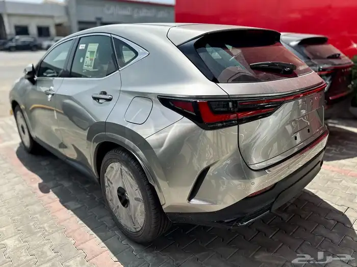 لكزس NX350AA بنزين موديل 2025 سعودي 4