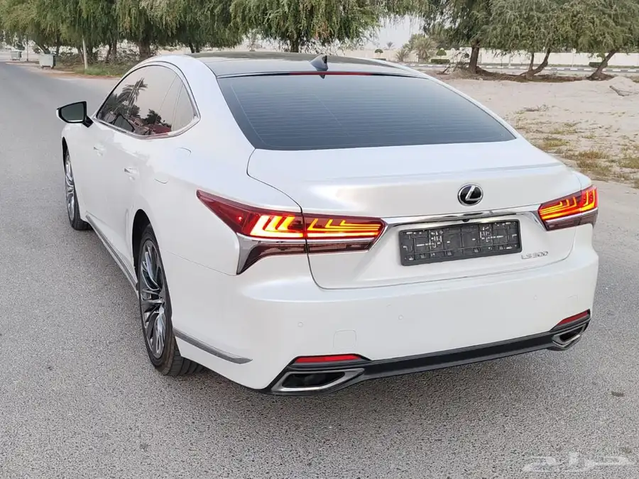 لكزس ls 2019 1