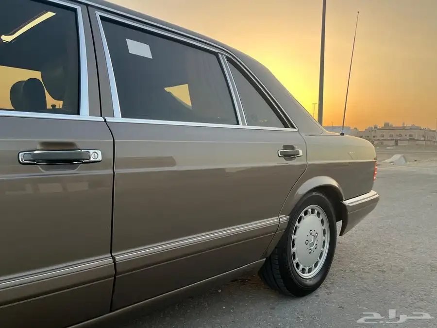 تم البيع مرسيدس مديل 88 20