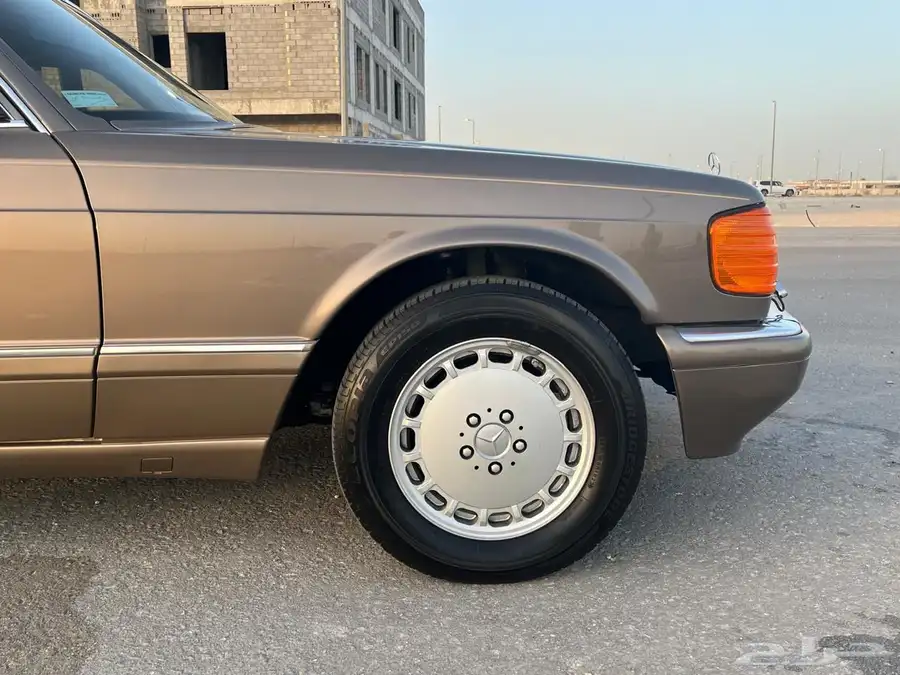 تم البيع مرسيدس مديل 88 24