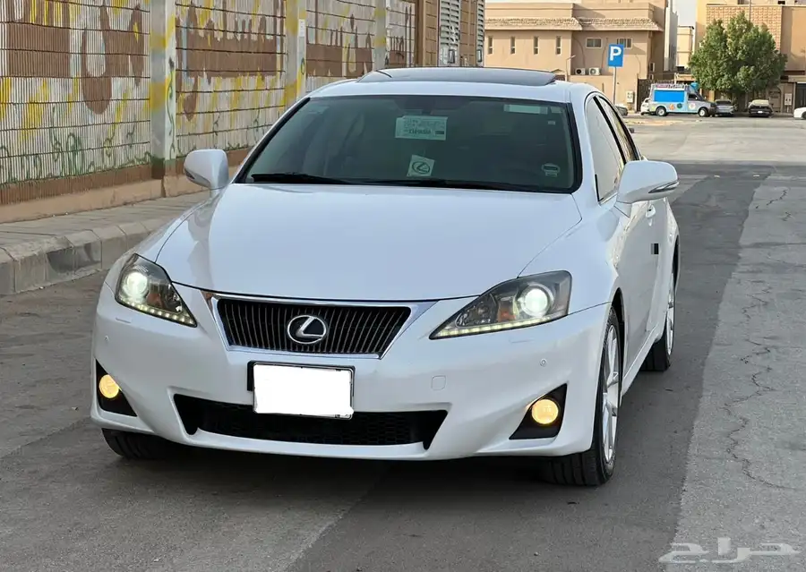 لكزس IS300 2012 1