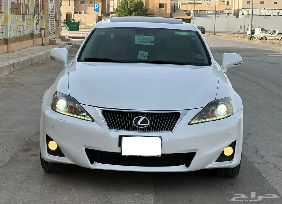 لكزس IS300 2012 16