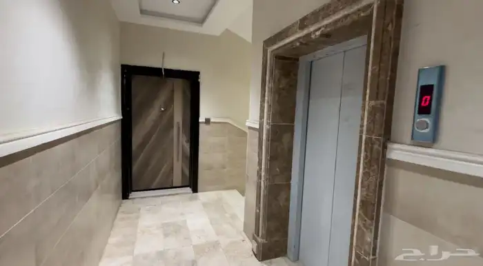 للبيع شقة روف فاخرة 1