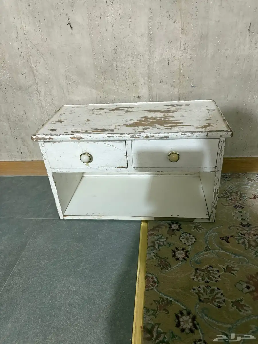 مكينة خياطة ماركة الفراشة قديمة جدا  ودرج خشبي قديييم .. 36
