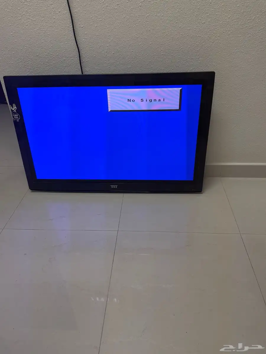 شاشه عاديه 42 بوصة تقربيآ السعر 350طاوله شاشه 150 1