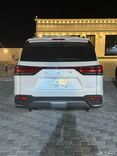 لكزس 2025 BB ابيض سعودي 4