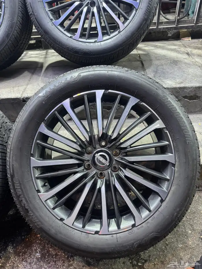 جنوط نيسان بلتينيوم 2025مع كفرات 5