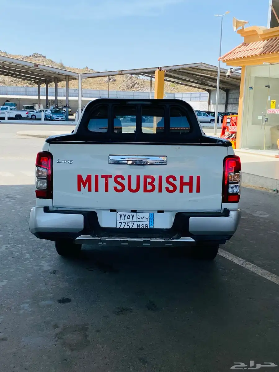 متسوبيشى L200 2022 3