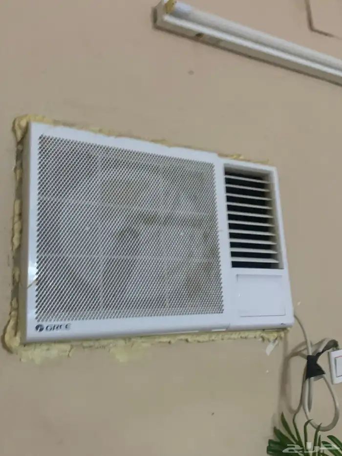 مكيف يبرد غرفه أربعة في أربعة نظيف استخدم فقط سبعة شهور 2