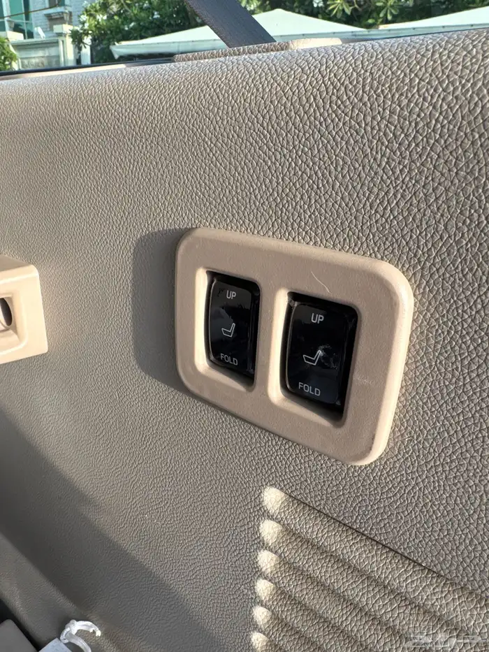 اكسبديشن 2010 مخزن شاصي طويل نظيف جدا ماشي 74 27