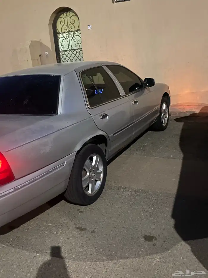 فورد قراند ماركيز موديل 2004 استعمال امريكي للبيع 1