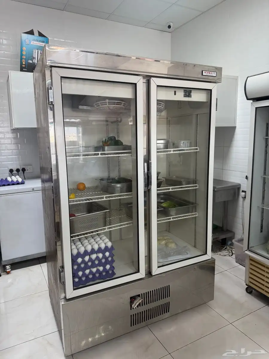 أغراض مطعم ثلاجة موقد غاز2 عين مكينة لحم وحمص 1