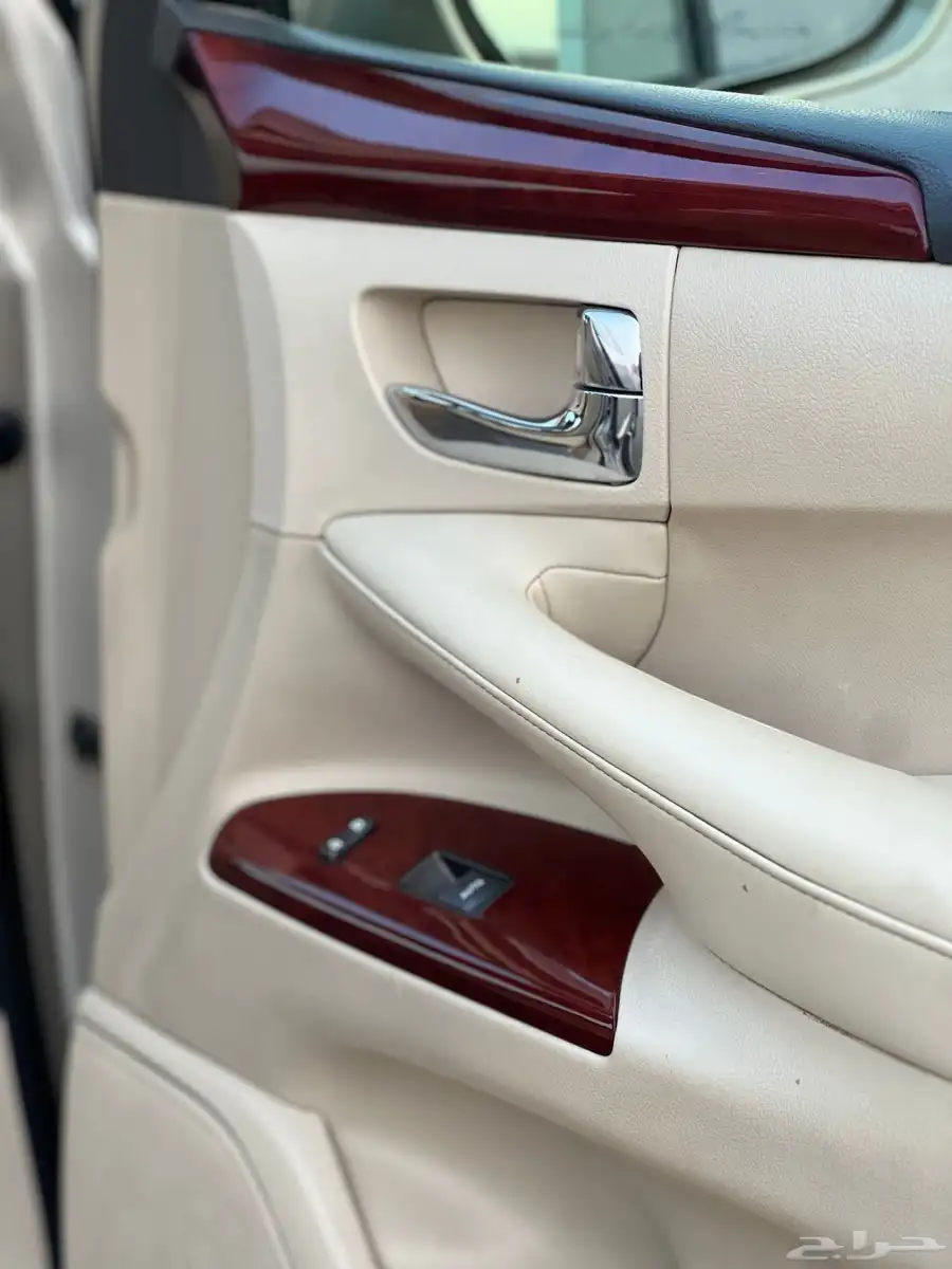لكزس LX570 2014 بريمي 39