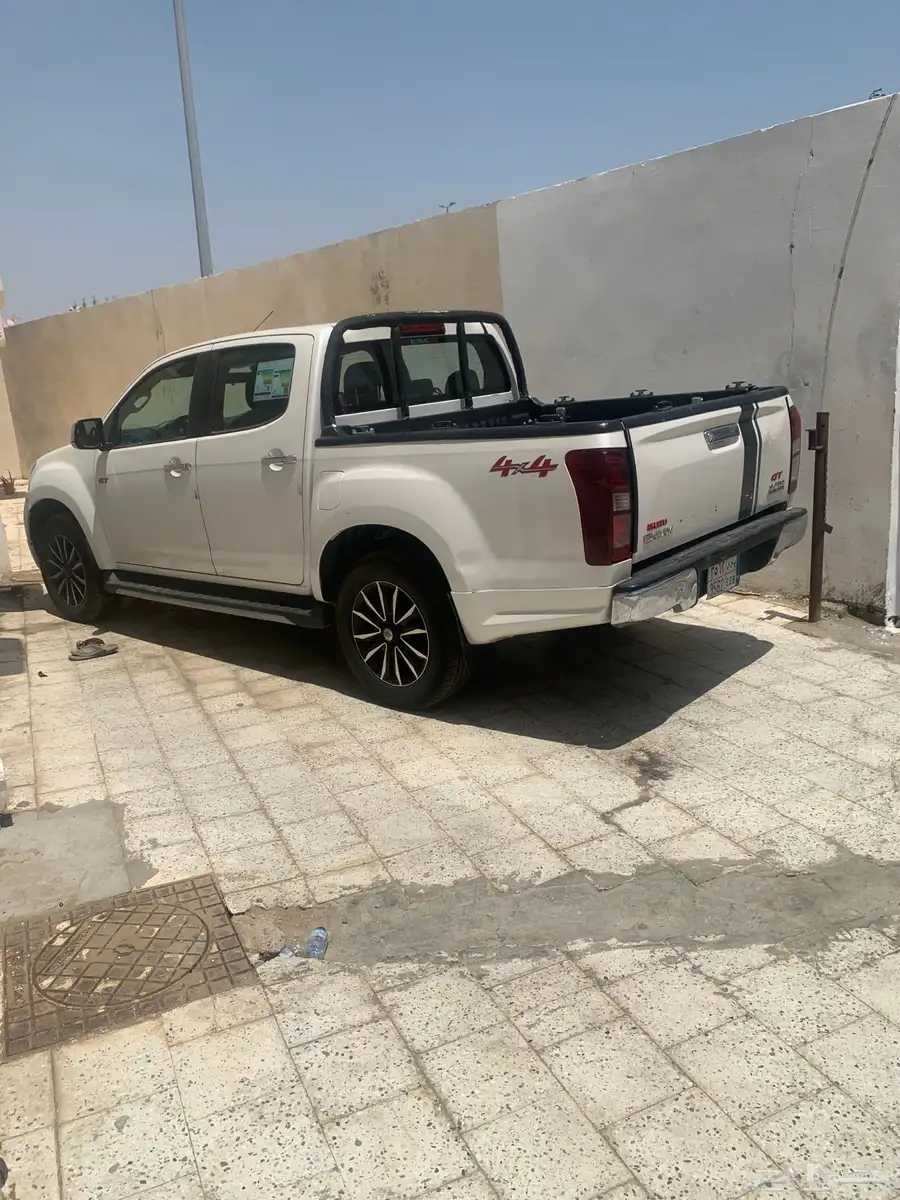 ايسوزو ديماكس 0