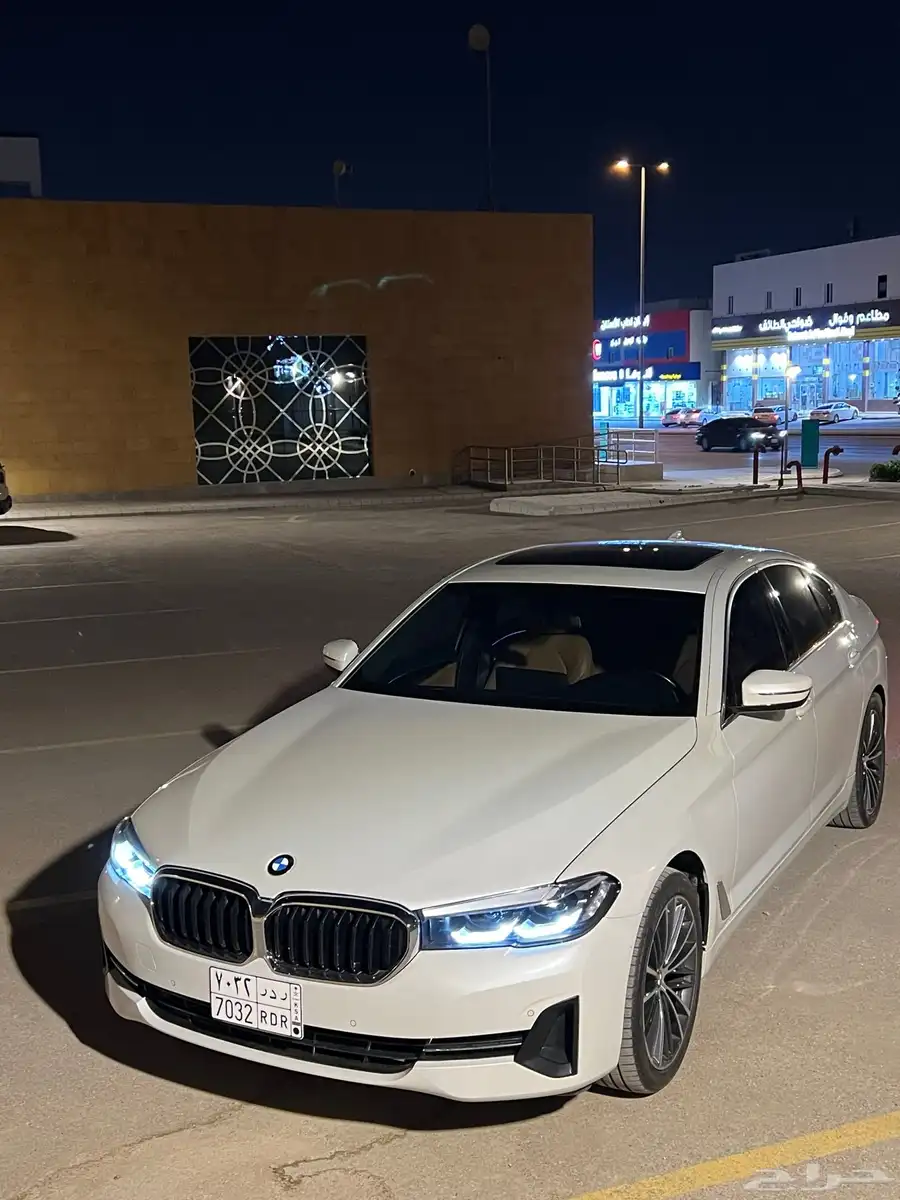 بي ام دبليو 520i 4