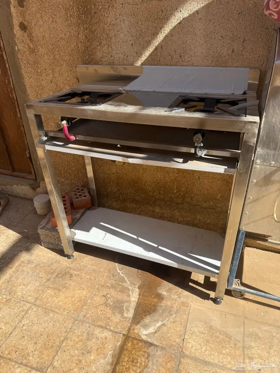 أغراض مطعم ثلاجة موقد غاز2 عين مكينة لحم وحمص 3