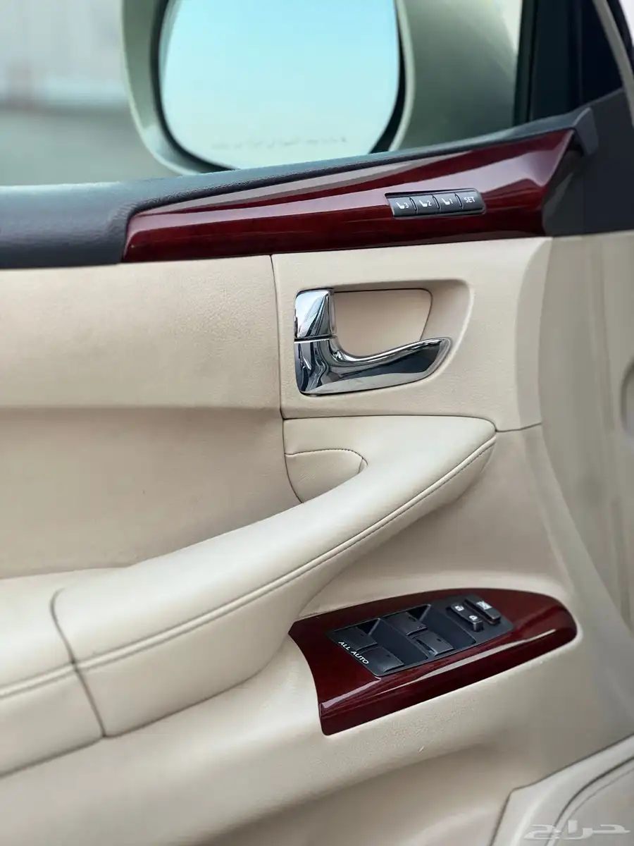 لكزس LX570 2014 بريمي 22