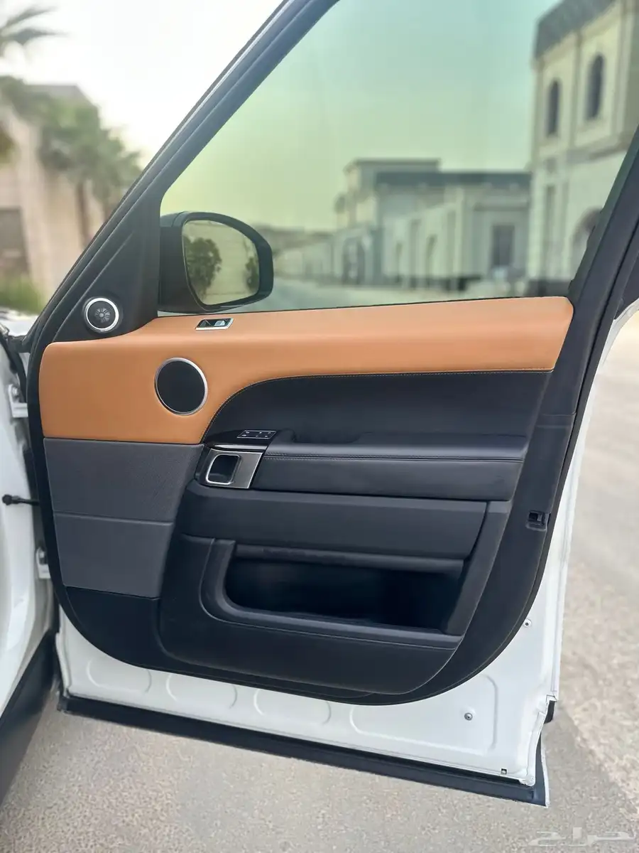 رنج سبورت V8 2020 37