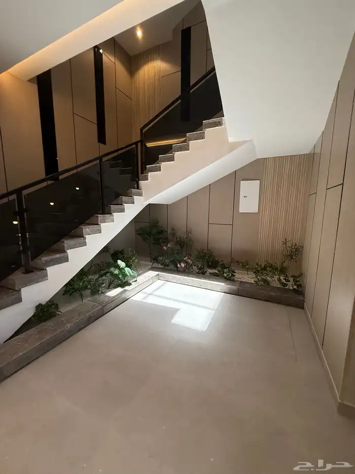 فله -فيلا فاخره جدا تشطيب مودرن ولي العهد 6 قرب التجاري VIP 13