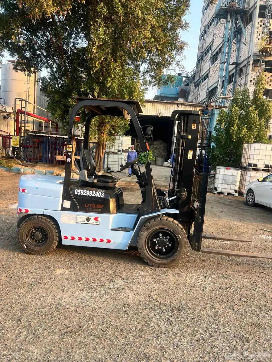 forklift for rent 0