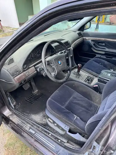 بي إم دبليو 740 i 6