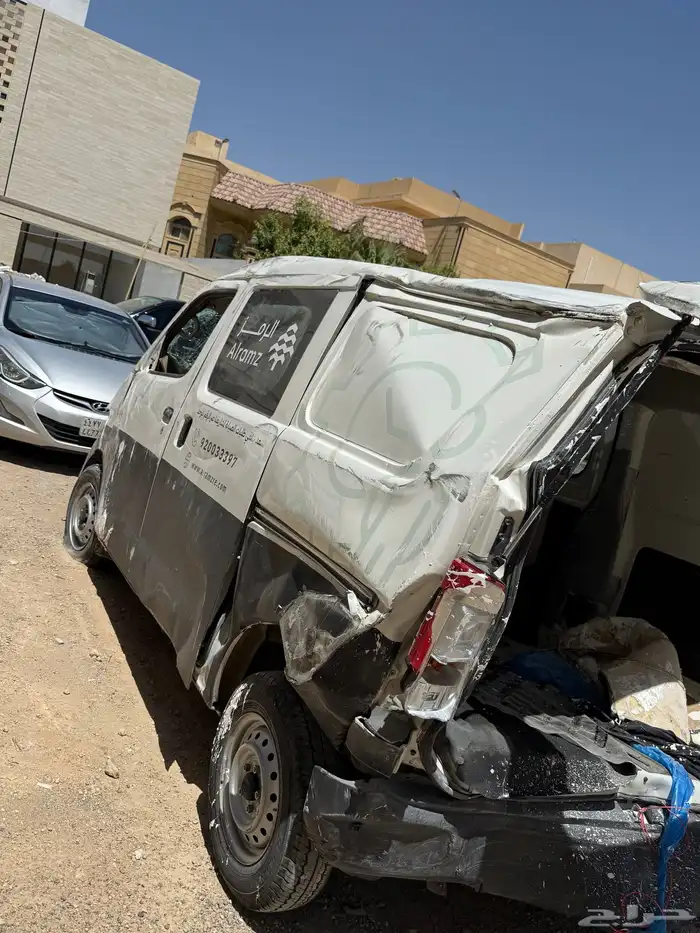 للبيع باص لايت اس موديل 2024 ممشاه 35000 الف 2