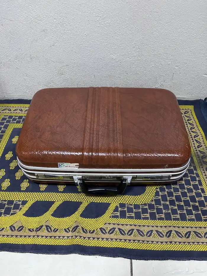 شنطه قديمه 0