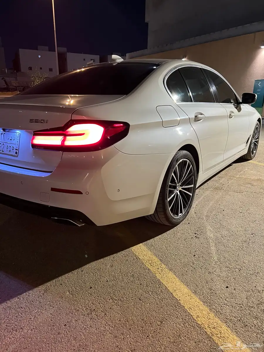بي ام دبليو 520i 2