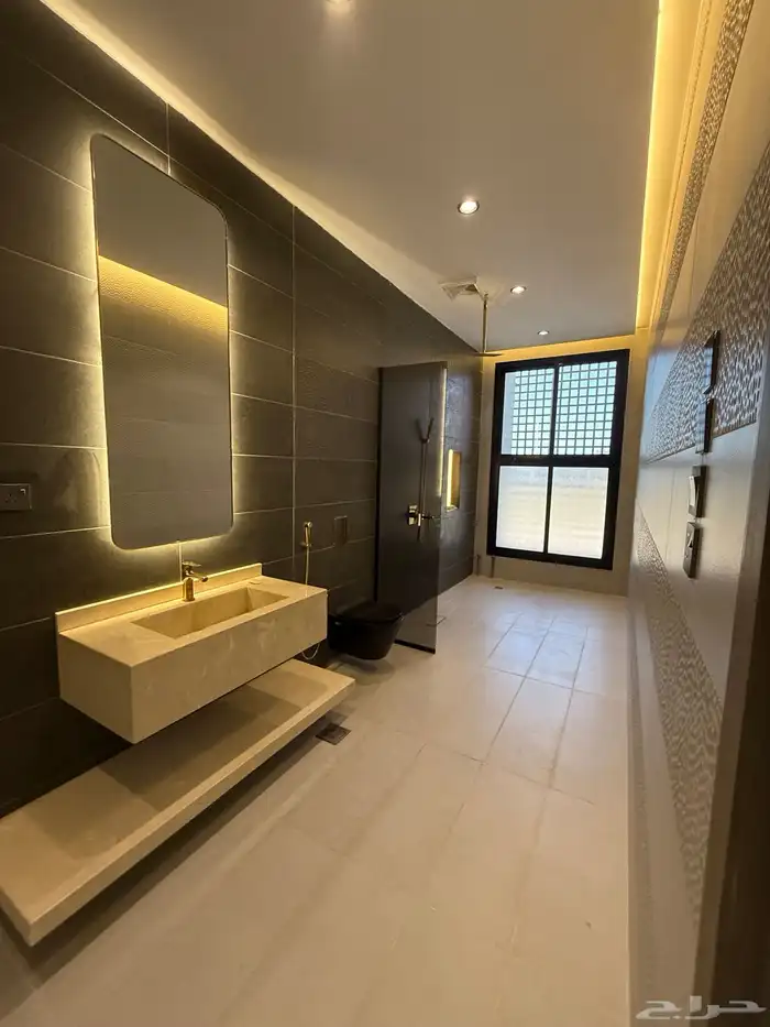 فله -فيلا فاخره جدا تشطيب مودرن ولي العهد 6 قرب التجاري VIP 3