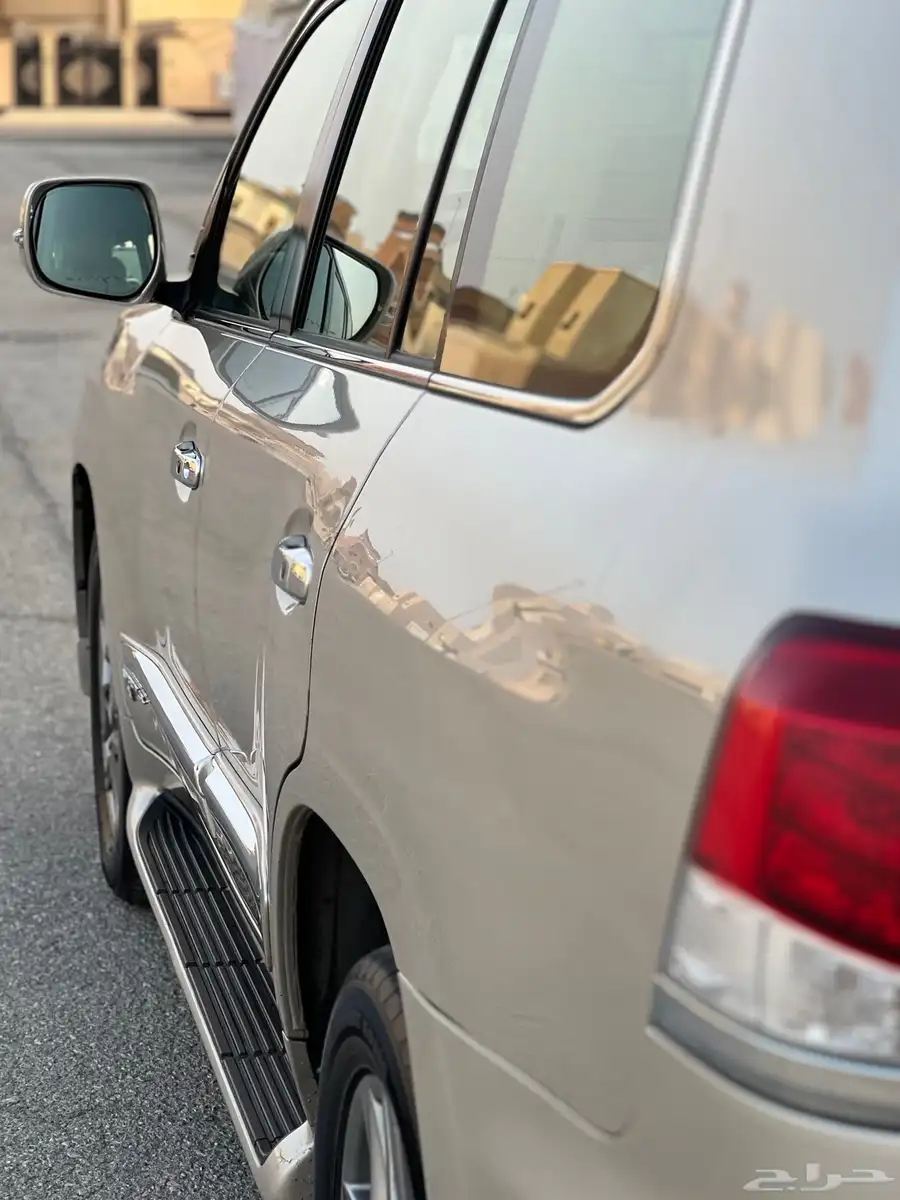لكزس LX570 2014 بريمي 10