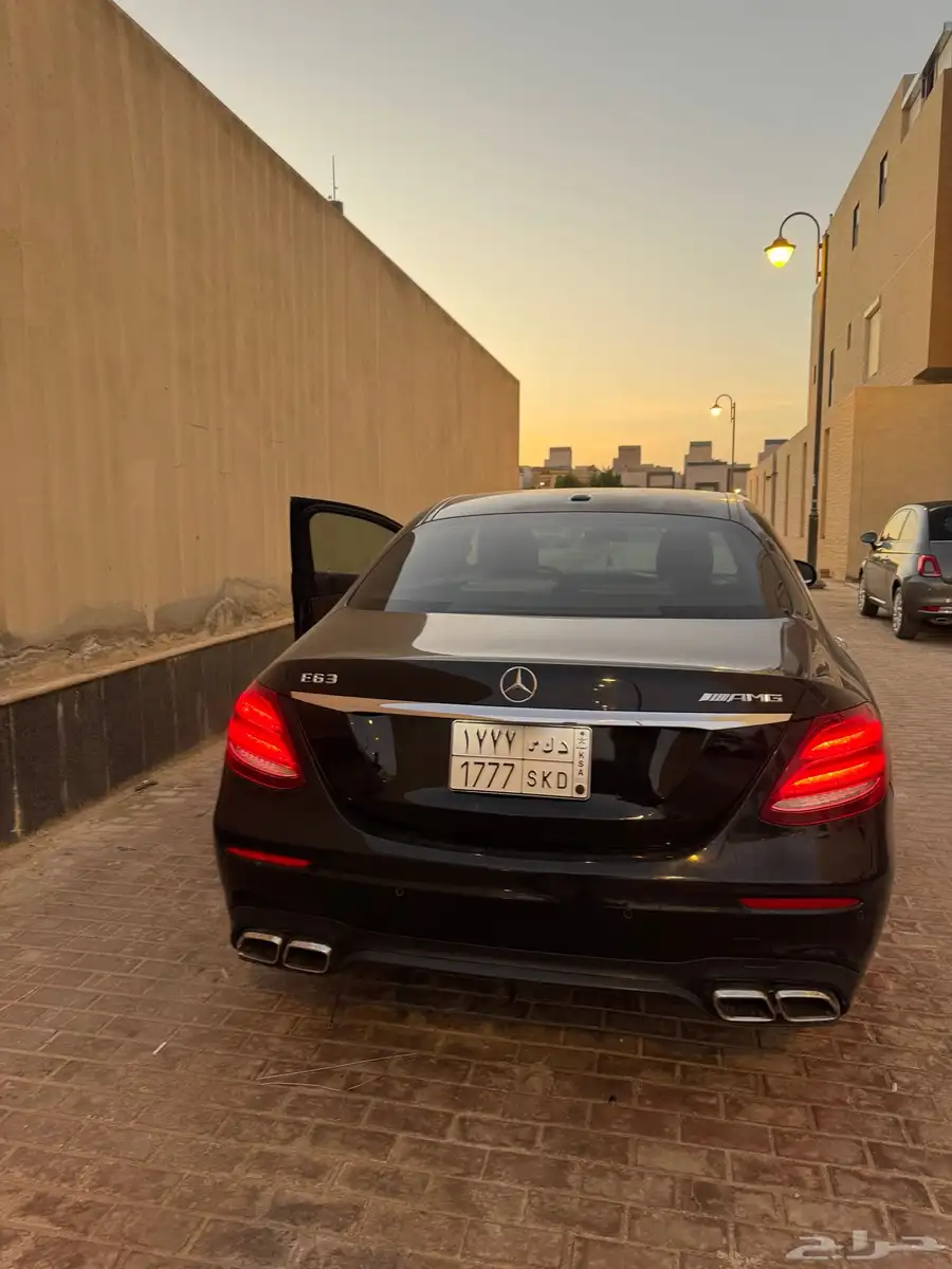 2017 E300 0