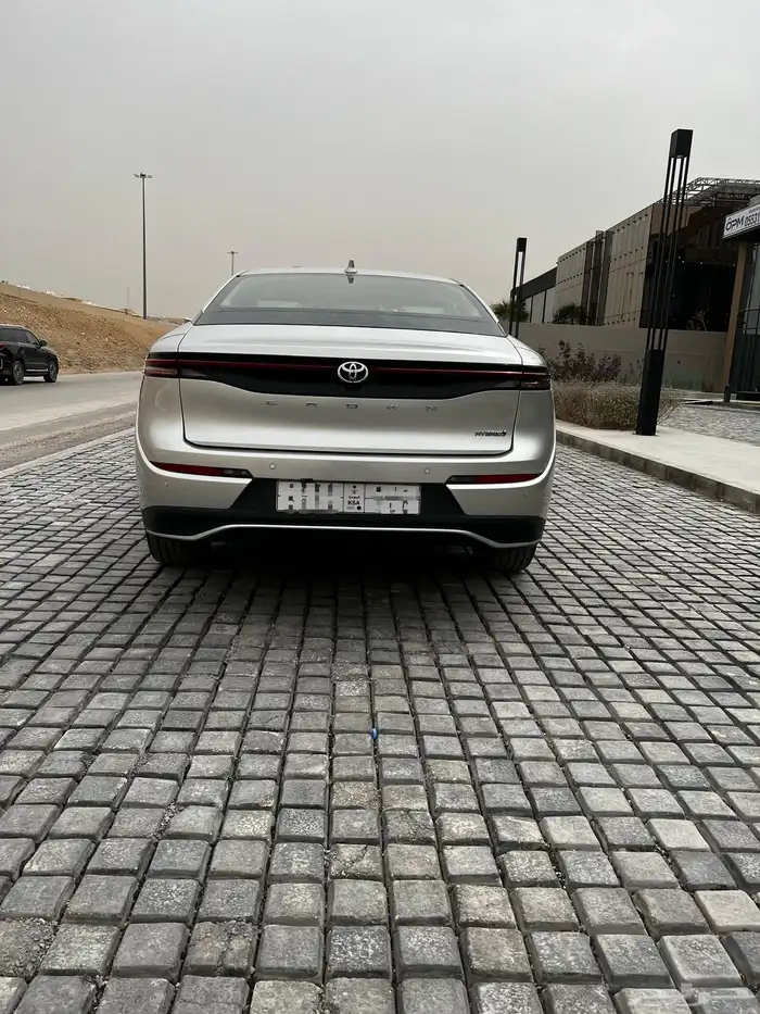 للبيع تويوتا كراون موديل 2023 اخو الجديد فئة البريميوم 4