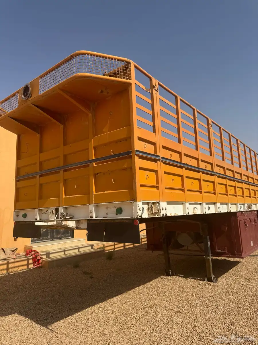 شاحنات ومعدات 1