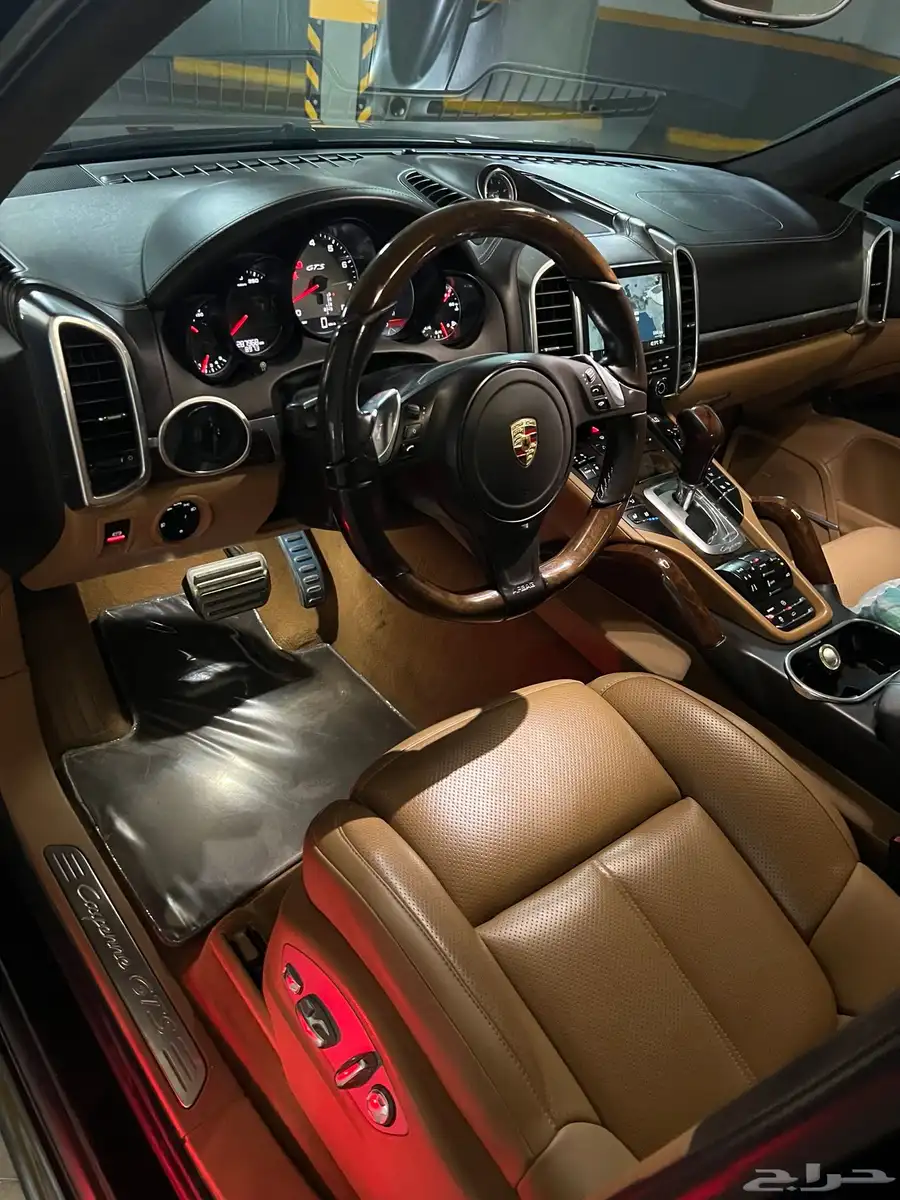 بورش كايين gts 2013 مع لوحه مميزه للبيع باللوحه او بدون 9