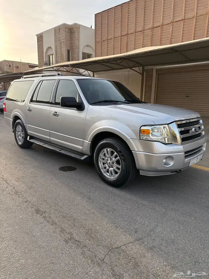 اكسبديشن 2010 مخزن شاصي طويل نظيف جدا ماشي 74 22