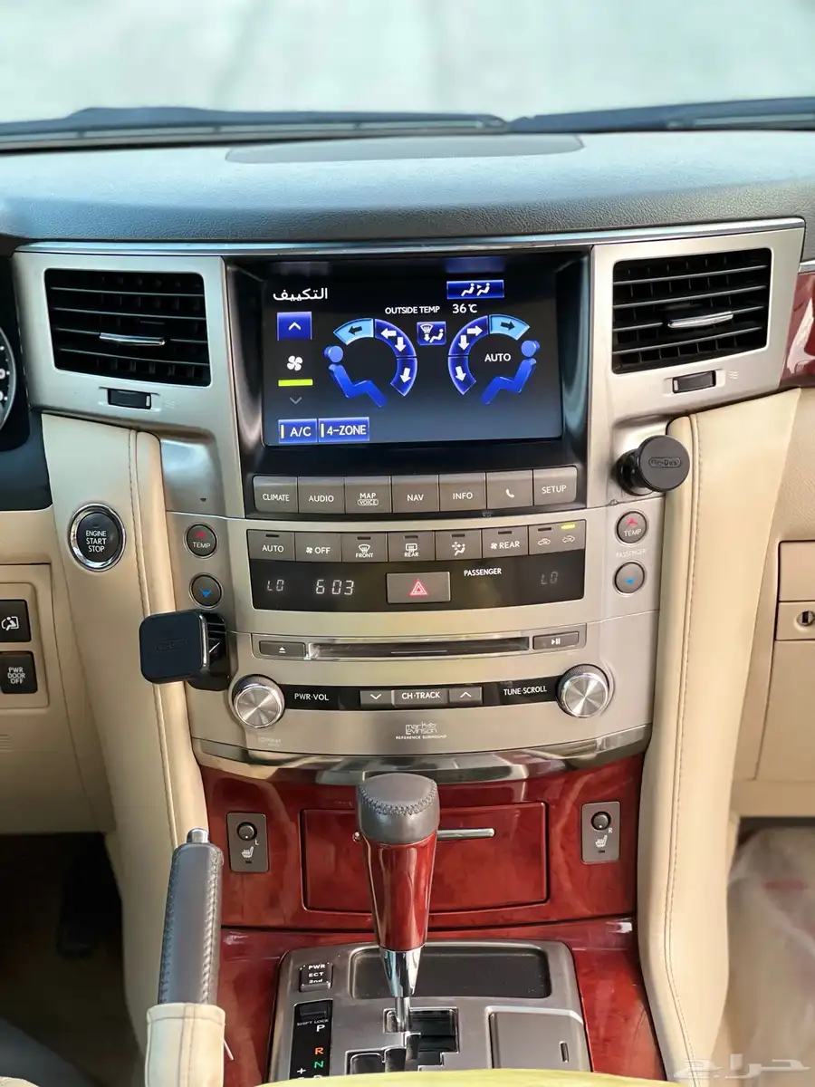 لكزس LX570 2014 بريمي 40