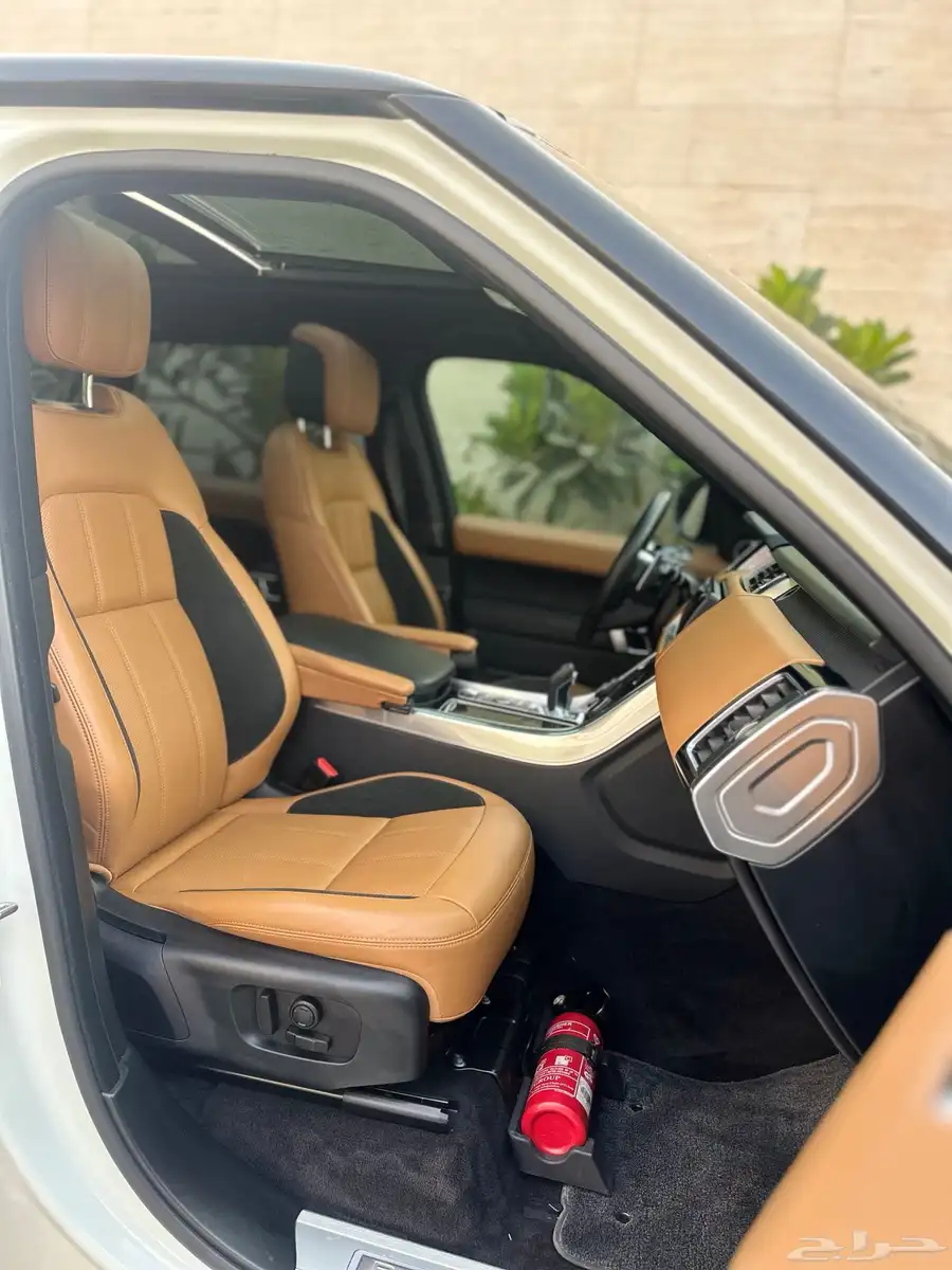 رنج سبورت V8 2020 33