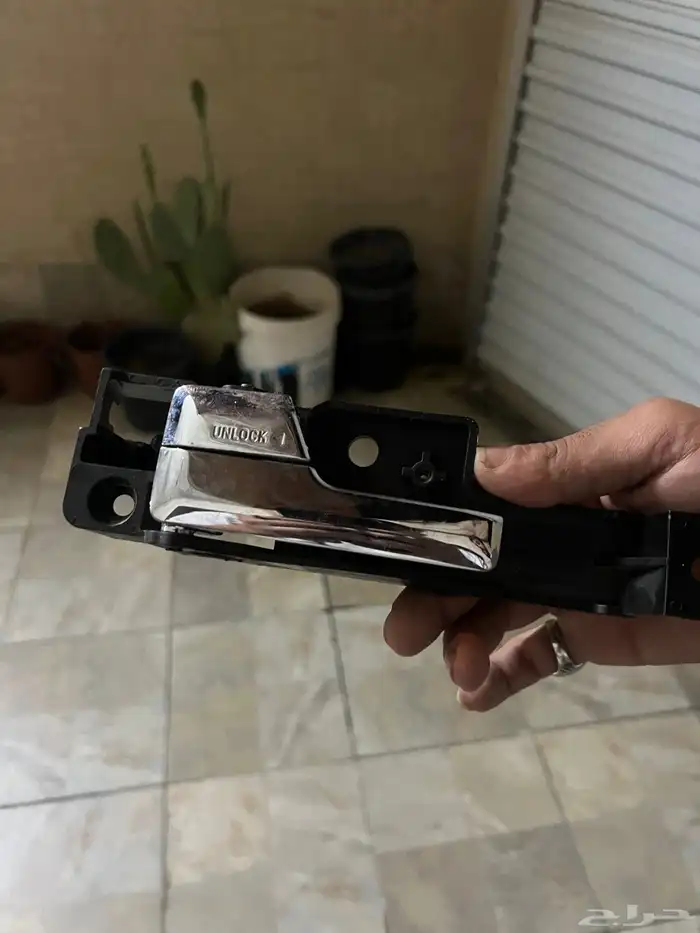 مسكة باب اللي خلف السائق اصلية وكالة 0