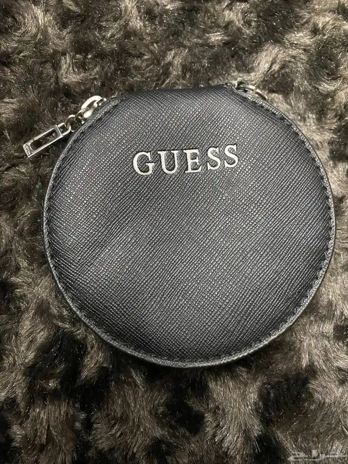 محفظة نقود اصليه من GUESS 0