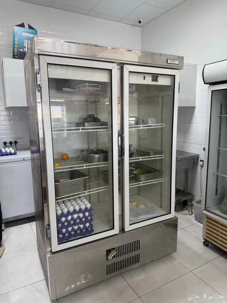 أغراض مطعم ثلاجة موقد غاز2 عين مكينة لحم وحمص 0