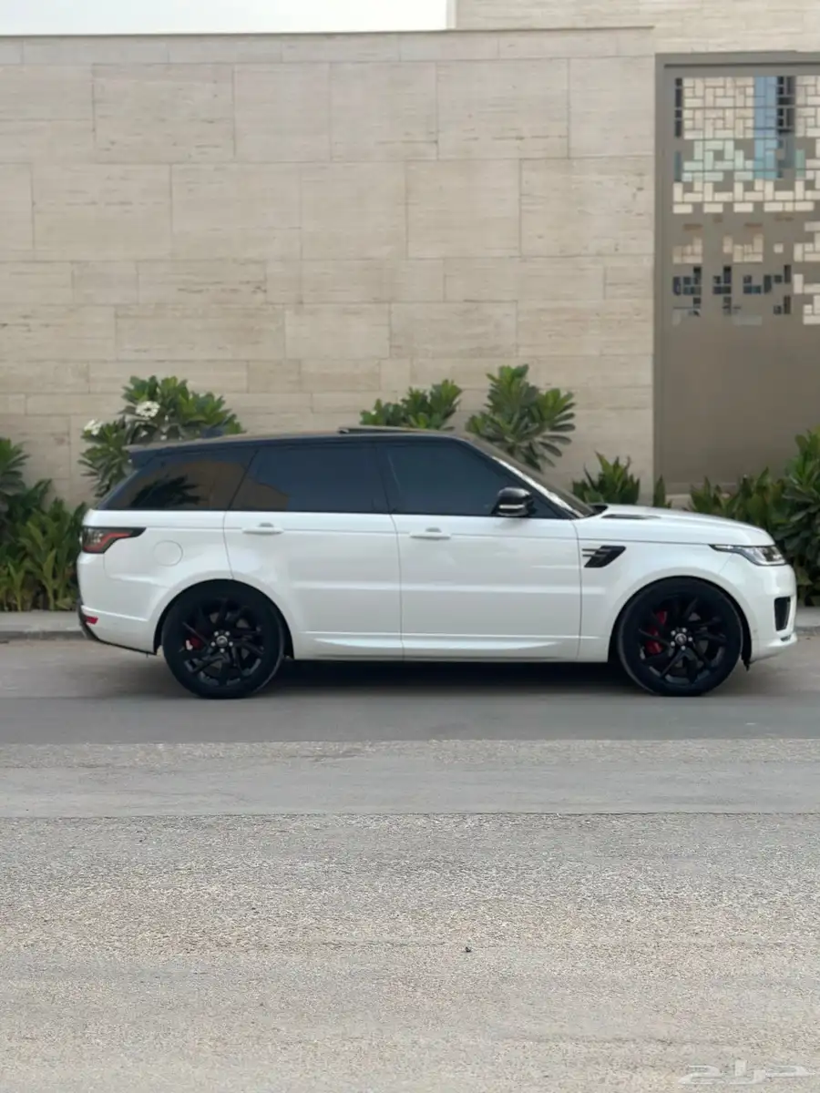 رنج سبورت V8 2020 3