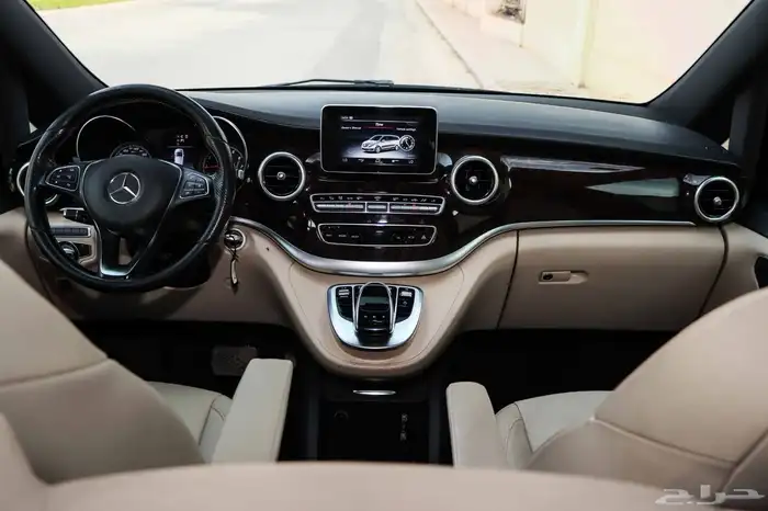للبيع V class 2019 جفالي 10