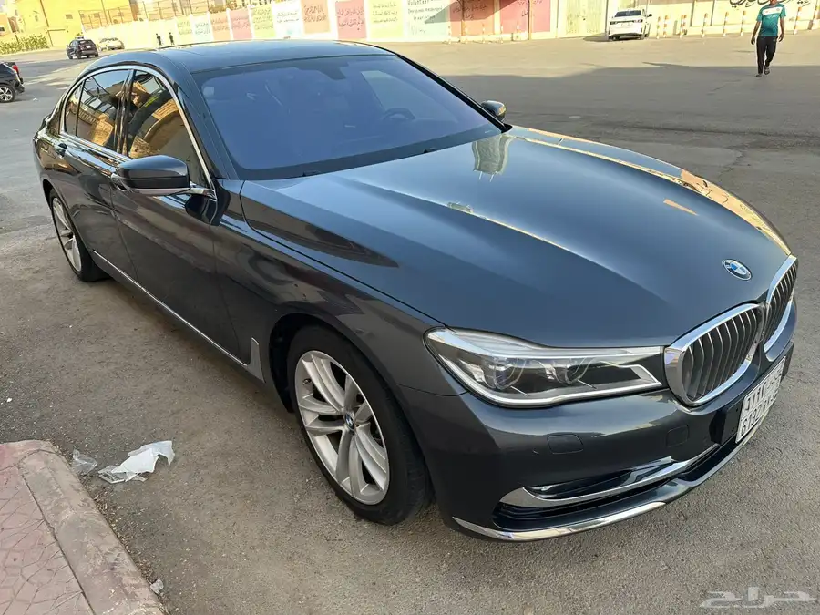 استخدام شخصي BMW 740 3