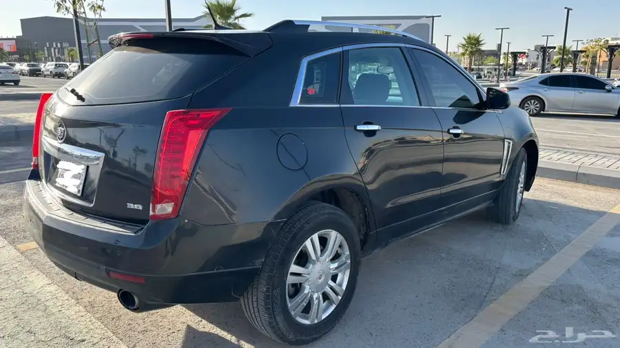 كاديلاك SRX 2013 1