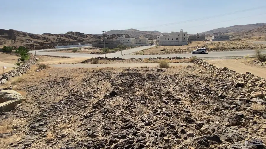 للبيع ارض في مخطط الخارجه بني مالك ابها مساحة 720 5
