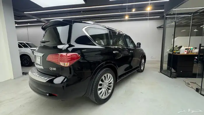 للبيع انفينتي QX80 2016 6