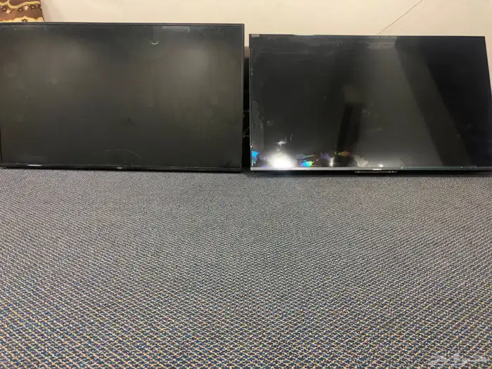 شاشتين 65 بوصه مكسوره 1