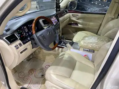 جيب لكزس LX570 فل كامل 2012 11