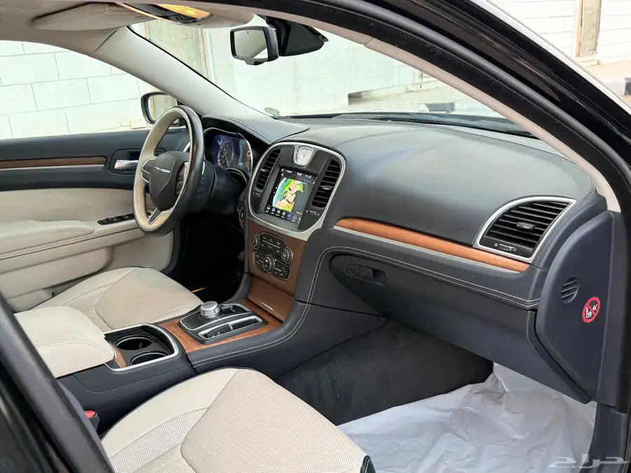 كرايزلر 2021.C300 اكزكتيف منوه 40