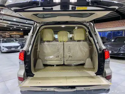 جيب لكزس LX570 فل كامل 2012 17